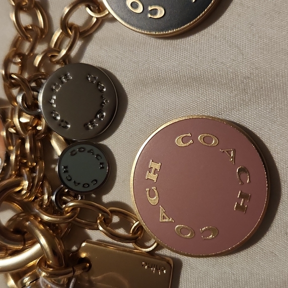 NWT new gorgeous Coach circle cluster keychain multi colors/gold key ring clip - Picture 6 of 7